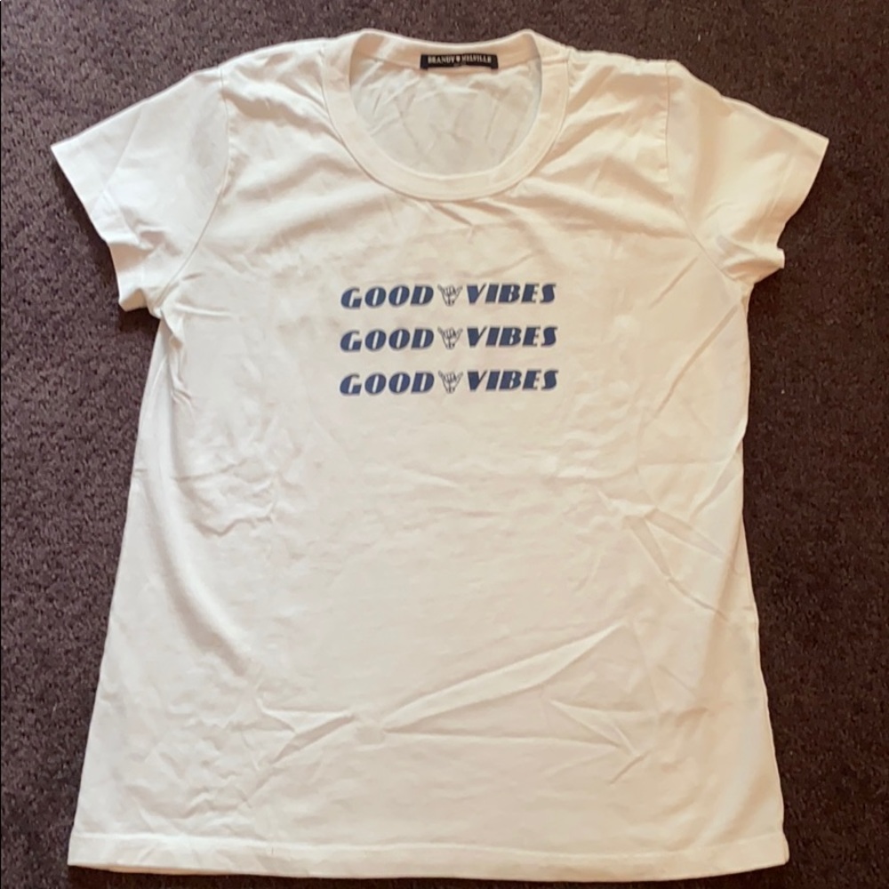 Brandy Melville good vibes t-shirt
